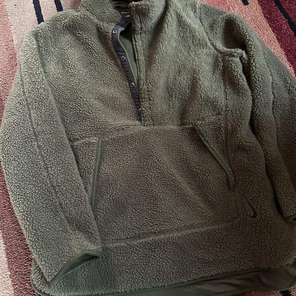 Nike Yoga Pullover